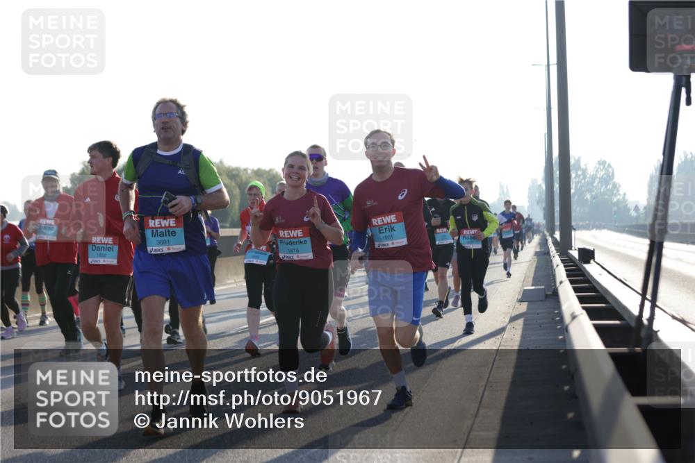 03.10.2025 - Köhlbrandbrückenlauf Jannik Wohlers http://msf.ph/oto/9051967 03.10.2025 09:19:15 Position 3 1456, 3691, 1818, 1901 meine-sportfotos.de