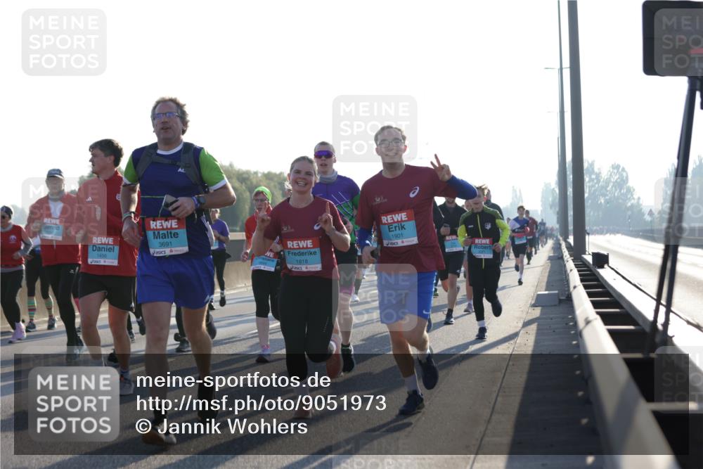 03.10.2025 - Köhlbrandbrückenlauf Jannik Wohlers http://msf.ph/oto/9051973 03.10.2025 09:19:15 Position 3 1456, 3691, 1818, 1901 meine-sportfotos.de
