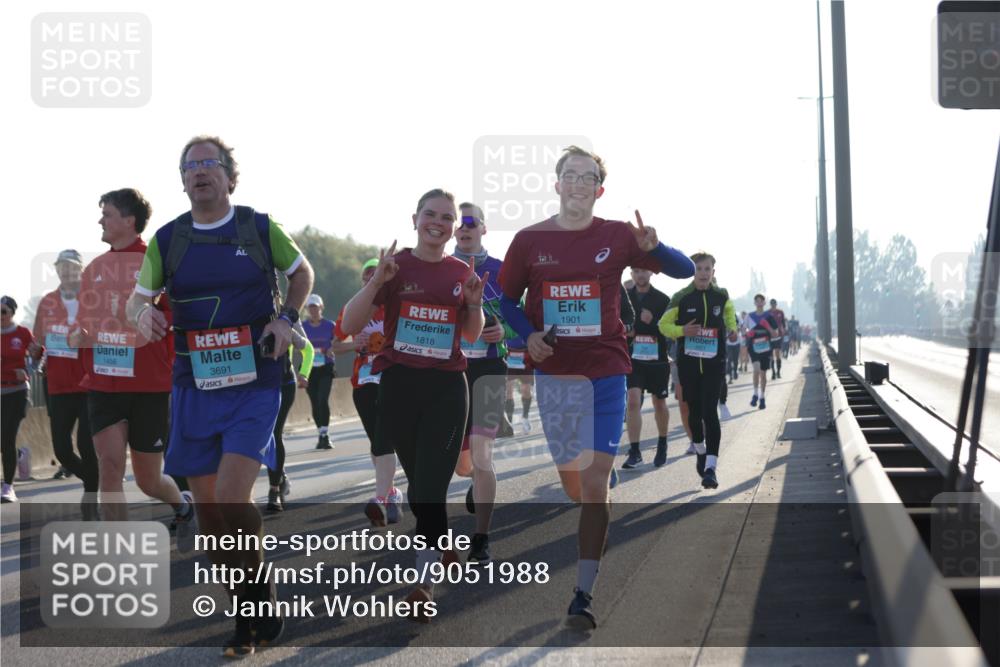 03.10.2025 - Köhlbrandbrückenlauf Jannik Wohlers http://msf.ph/oto/9051988 03.10.2025 09:19:15 Position 3 1456, 3691, 1818, 2034, 1901 meine-sportfotos.de