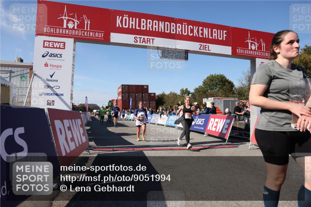 03.10.2025 - Köhlbrandbrückenlauf Lena Gebhardt http://msf.ph/oto/9051994 03.10.2025 13:22:14 Ziel 4239, 4706, 4934, 5072, 5180, 5235, 5400, 5401, 5720, 6173, 6237, 6416, 6531, 6729 meine-sportfotos.de