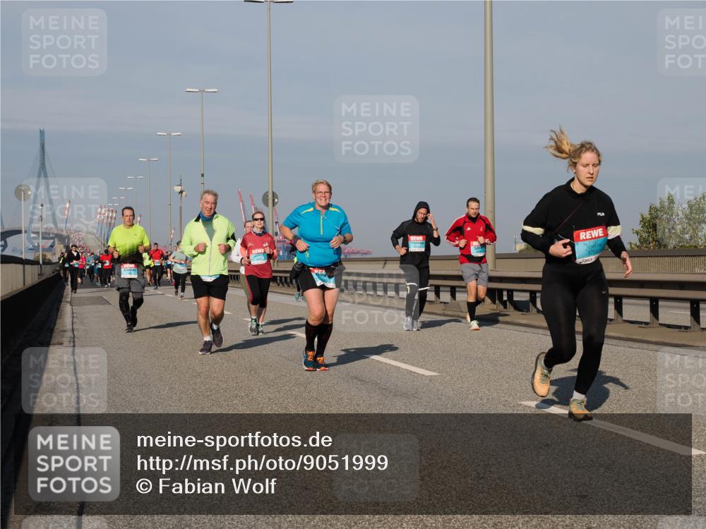 03.10.2025 - Köhlbrandbrückenlauf Fabian Wolf http://msf.ph/oto/9051999 03.10.2025 10:01:58 Position 3 3755 meine-sportfotos.de