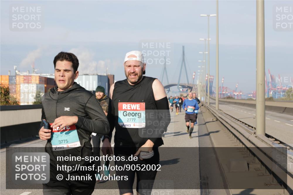 03.10.2025 - Köhlbrandbrückenlauf Jannik Wohlers http://msf.ph/oto/9052002 03.10.2025 09:46:38 Position 3 2777, 3775 meine-sportfotos.de