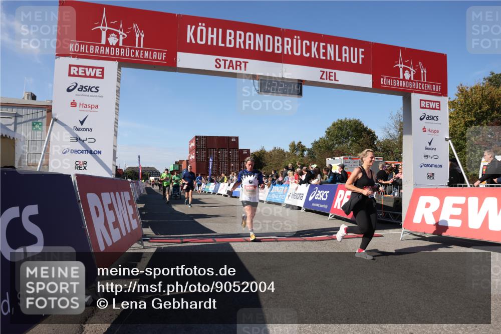 03.10.2025 - Köhlbrandbrückenlauf Lena Gebhardt http://msf.ph/oto/9052004 03.10.2025 13:22:14 Ziel 4239, 4706, 4934, 5072, 5180, 5235, 5400, 5401, 5720, 6173, 6237, 6416, 6531, 6729 meine-sportfotos.de