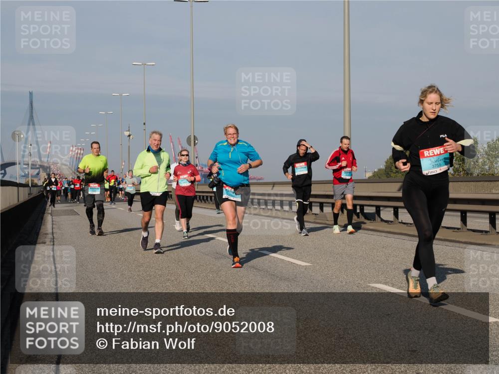 03.10.2025 - Köhlbrandbrückenlauf Fabian Wolf http://msf.ph/oto/9052008 03.10.2025 10:01:58 Position 3 3755 meine-sportfotos.de