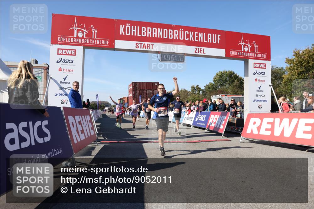 03.10.2025 - Köhlbrandbrückenlauf Lena Gebhardt http://msf.ph/oto/9052011 03.10.2025 13:06:11 Ziel 4504, 4635, 4738, 5096, 6222, 6224, 6323, 6356, 6510, 6850 meine-sportfotos.de