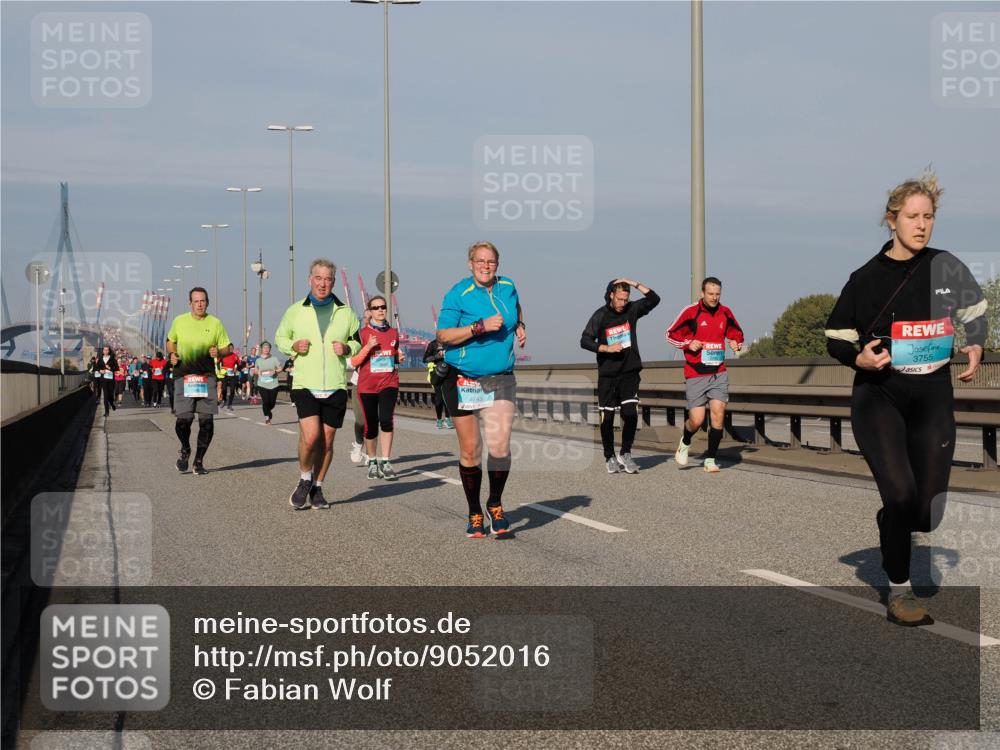 03.10.2025 - Köhlbrandbrückenlauf Fabian Wolf http://msf.ph/oto/9052016 03.10.2025 10:01:59 Position 3 2243, 3755 meine-sportfotos.de