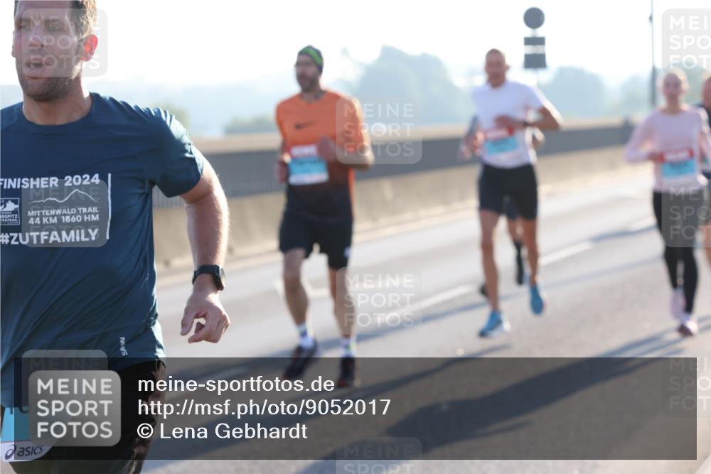 03.10.2025 - Köhlbrandbrückenlauf Lena Gebhardt http://msf.ph/oto/9052017 03.10.2025 09:15:03 Position 1 2024, 44, 1860, 322 meine-sportfotos.de
