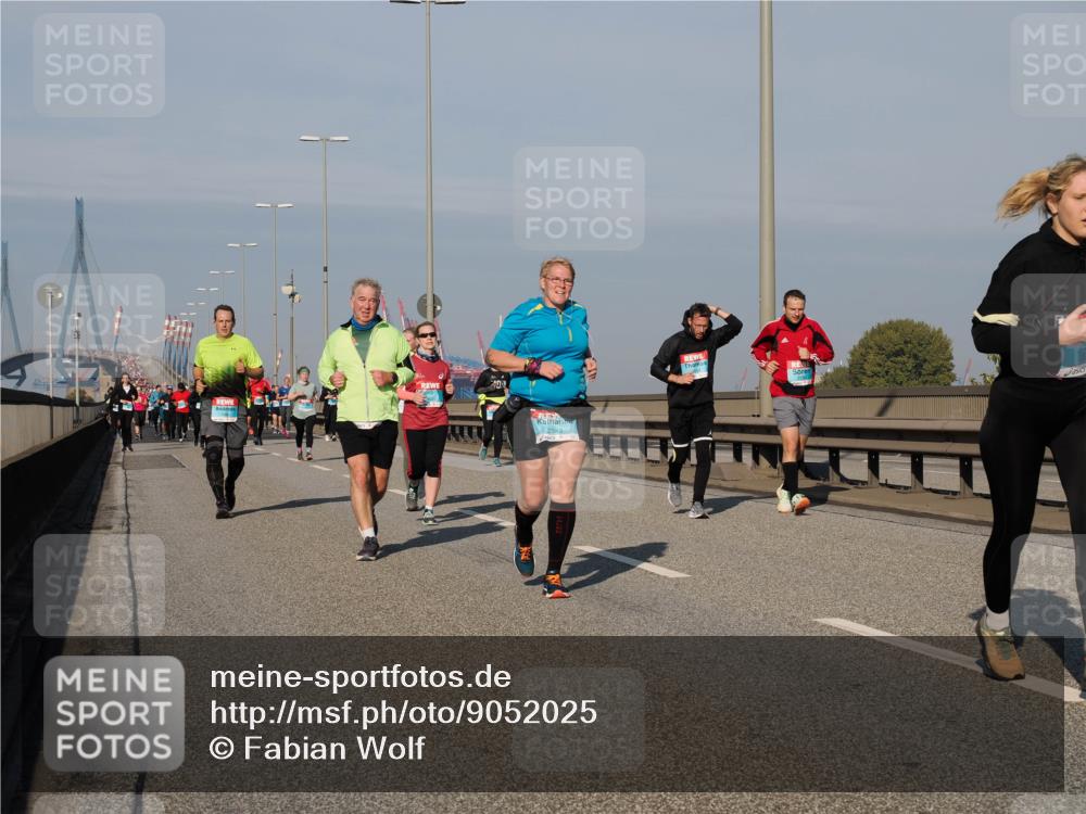 03.10.2025 - Köhlbrandbrückenlauf Fabian Wolf http://msf.ph/oto/9052025 03.10.2025 10:01:59 Position 3 240, 2243 meine-sportfotos.de