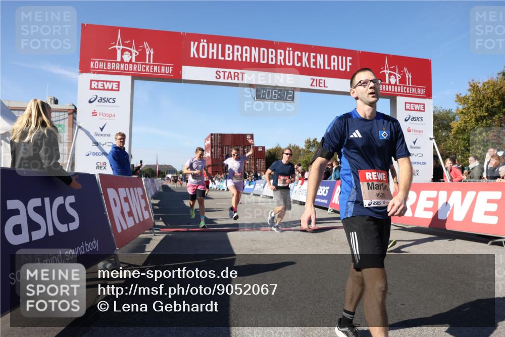 03.10.2025 - Köhlbrandbrückenlauf Lena Gebhardt http://msf.ph/oto/9052067 03.10.2025 13:06:12 Ziel 4504, 4635, 4738, 6222, 6224, 6323, 6356, 6510, 6850 meine-sportfotos.de