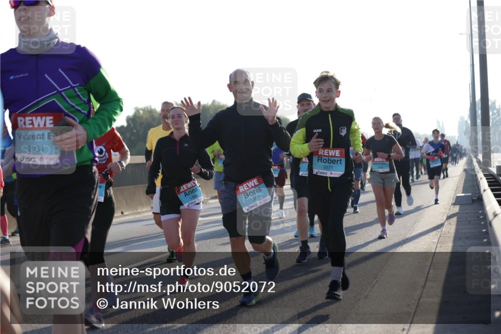 03.10.2025 - Köhlbrandbrückenlauf Jannik Wohlers http://msf.ph/oto/9052072 03.10.2025 09:19:17 Position 3 2034, 1485, 3369, 3371 meine-sportfotos.de