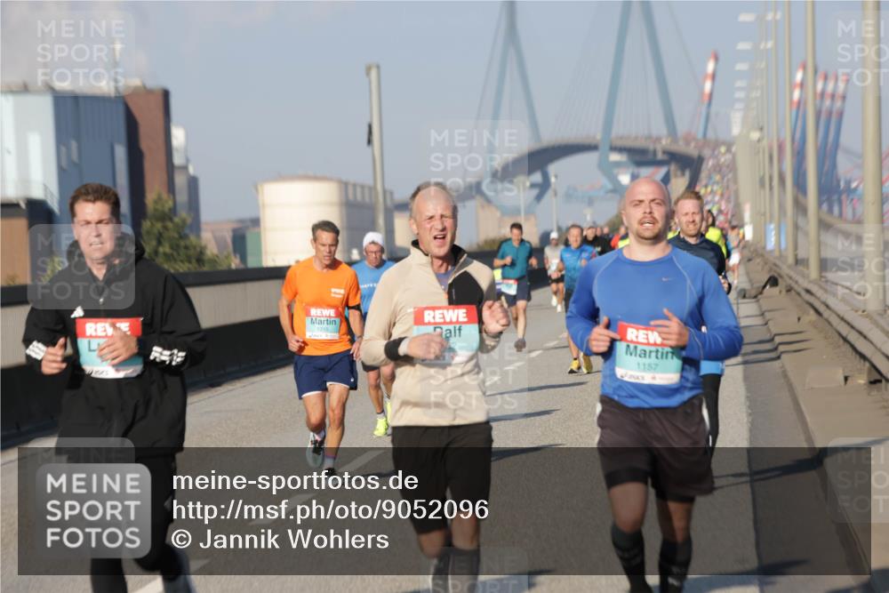 03.10.2025 - Köhlbrandbrückenlauf Jannik Wohlers http://msf.ph/oto/9052096 03.10.2025 09:46:41 Position 3 1315, 1157 meine-sportfotos.de