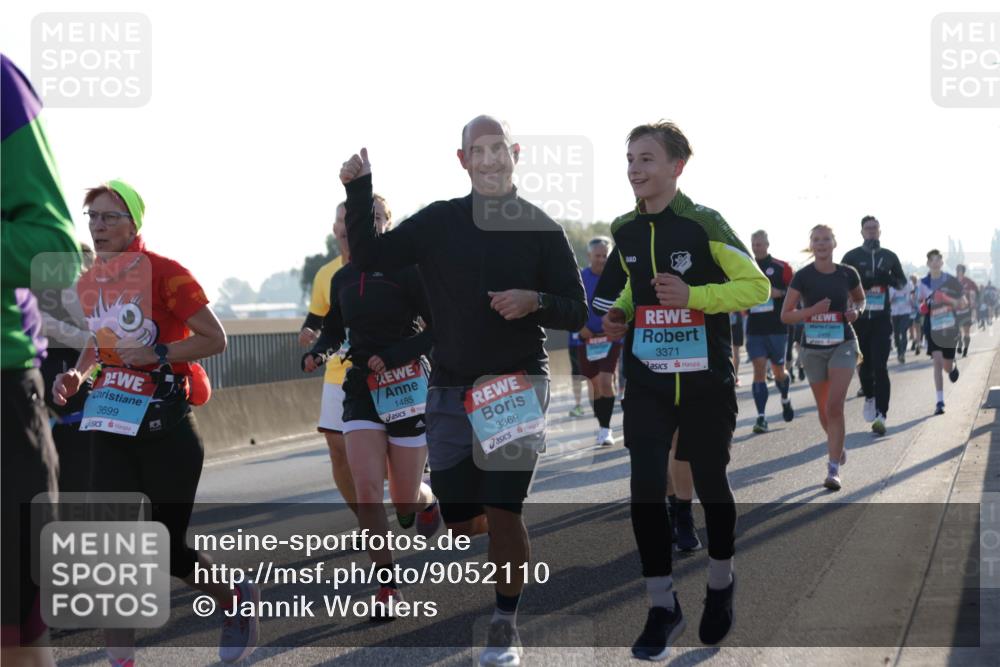 03.10.2025 - Köhlbrandbrückenlauf Jannik Wohlers http://msf.ph/oto/9052110 03.10.2025 09:19:18 Position 3 3699, 1485, 3369, 3371 meine-sportfotos.de