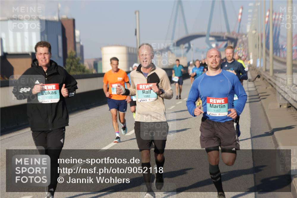 03.10.2025 - Köhlbrandbrückenlauf Jannik Wohlers http://msf.ph/oto/9052118 03.10.2025 09:46:41 Position 3 1122, 1082, 1157 meine-sportfotos.de