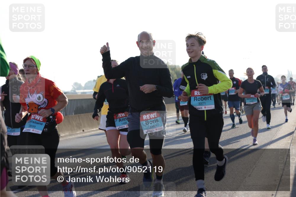 03.10.2025 - Köhlbrandbrückenlauf Jannik Wohlers http://msf.ph/oto/9052119 03.10.2025 09:19:18 Position 3 30, 2949, 3699, 1485, 3369, 3371 meine-sportfotos.de