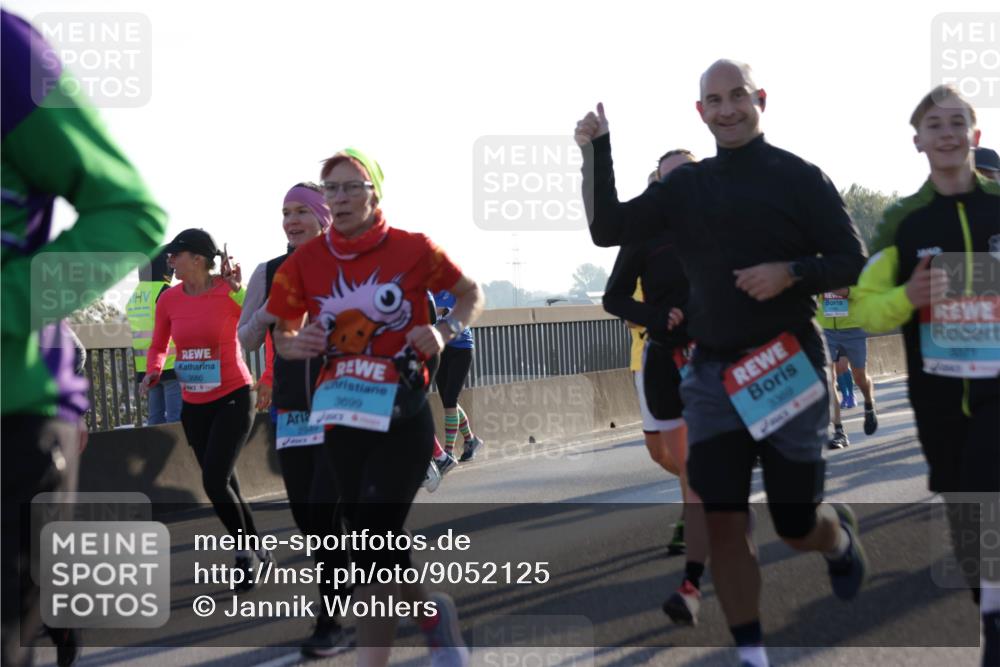 03.10.2025 - Köhlbrandbrückenlauf Jannik Wohlers http://msf.ph/oto/9052125 03.10.2025 09:19:18 Position 3 3060, 6, 3099, 294, 3369, 3071 meine-sportfotos.de