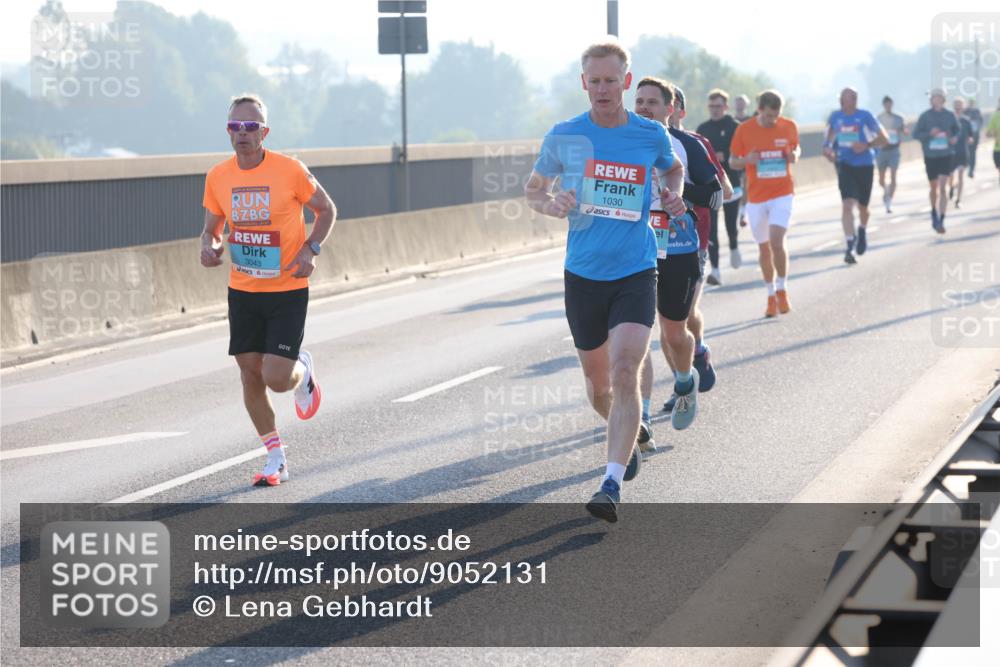 03.10.2025 - Köhlbrandbrückenlauf Lena Gebhardt http://msf.ph/oto/9052131 03.10.2025 09:15:07 Position 1 3043, 1030 meine-sportfotos.de