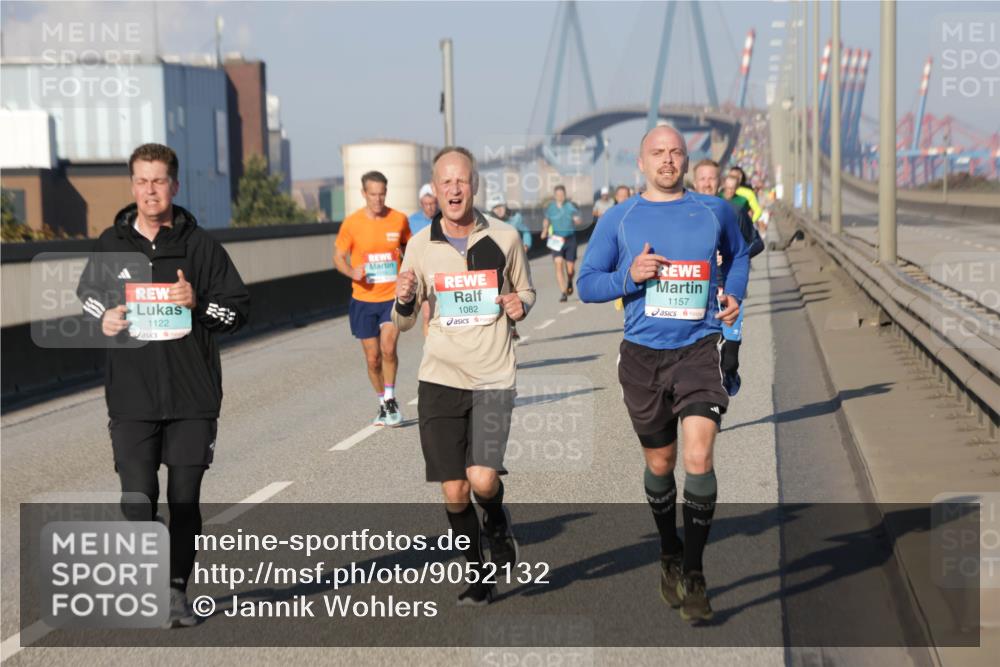 03.10.2025 - Köhlbrandbrückenlauf Jannik Wohlers http://msf.ph/oto/9052132 03.10.2025 09:46:41 Position 3 1122, 1082, 1157 meine-sportfotos.de