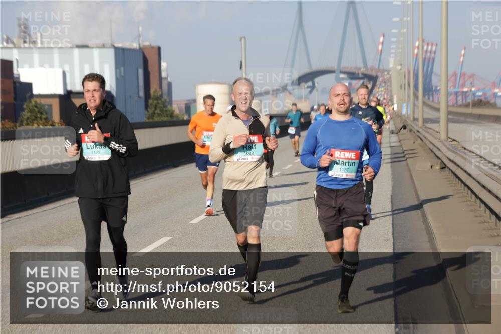 03.10.2025 - Köhlbrandbrückenlauf Jannik Wohlers http://msf.ph/oto/9052154 03.10.2025 09:46:41 Position 3 1122, 1082, 1157 meine-sportfotos.de