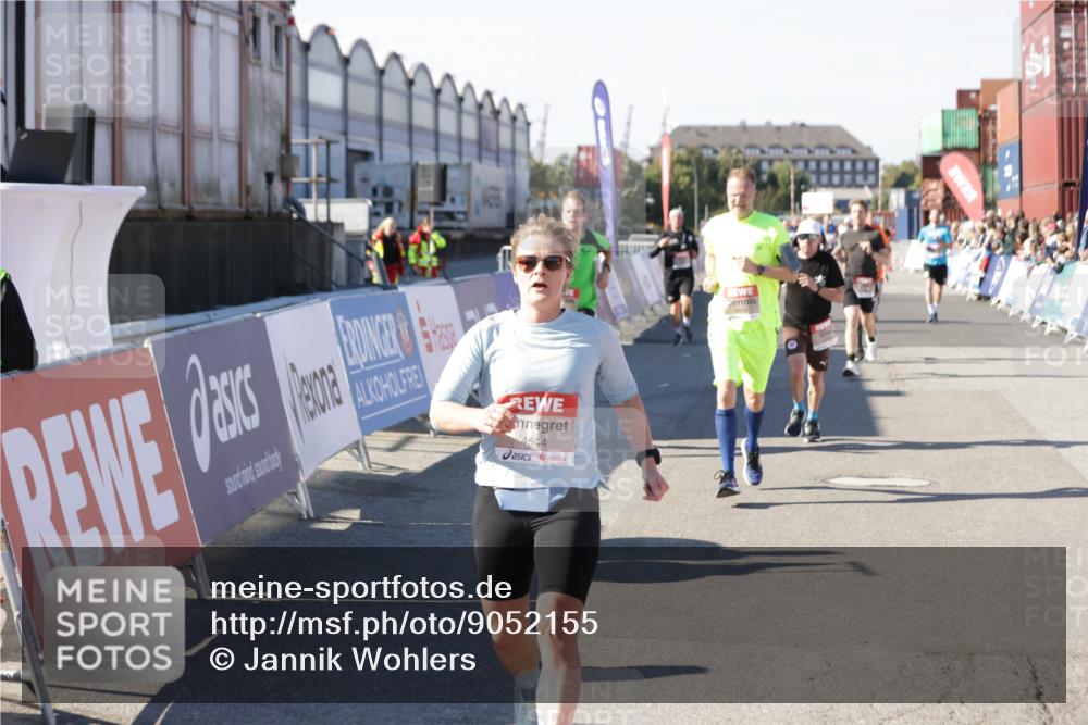 03.10.2025 - Köhlbrandbrückenlauf Jannik Wohlers http://msf.ph/oto/9052155 03.10.2025 13:08:55 Ziel 4057, 4138, 4213, 4340, 4403, 4505, 4544, 5705, 5842, 6034, 6233, 6372 meine-sportfotos.de