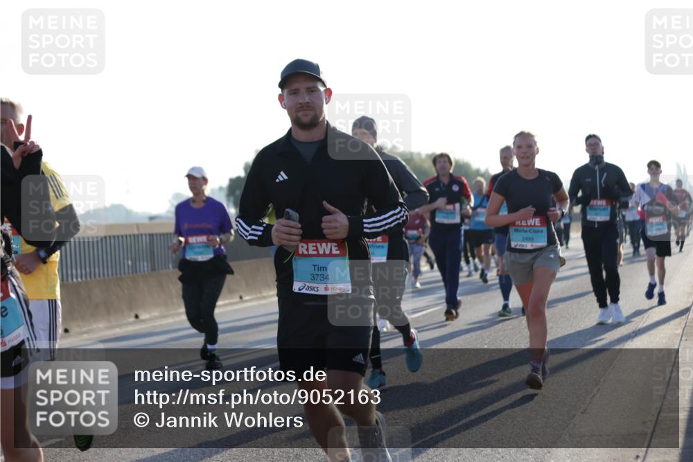 03.10.2025 - Köhlbrandbrückenlauf Jannik Wohlers http://msf.ph/oto/9052163 03.10.2025 09:19:19 Position 3 3734, 2499 meine-sportfotos.de