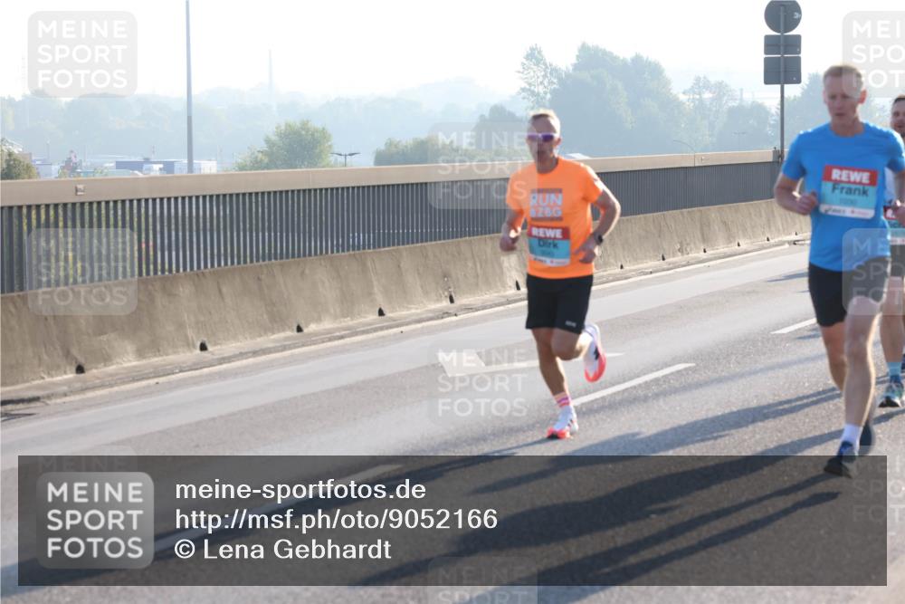 03.10.2025 - Köhlbrandbrückenlauf Lena Gebhardt http://msf.ph/oto/9052166 03.10.2025 09:15:08 Position 1 828, 1030 meine-sportfotos.de