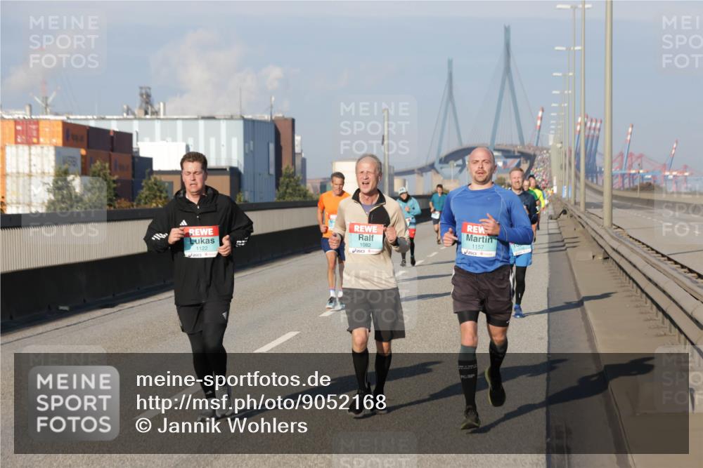 03.10.2025 - Köhlbrandbrückenlauf Jannik Wohlers http://msf.ph/oto/9052168 03.10.2025 09:46:41 Position 3 1122, 1082, 1157 meine-sportfotos.de