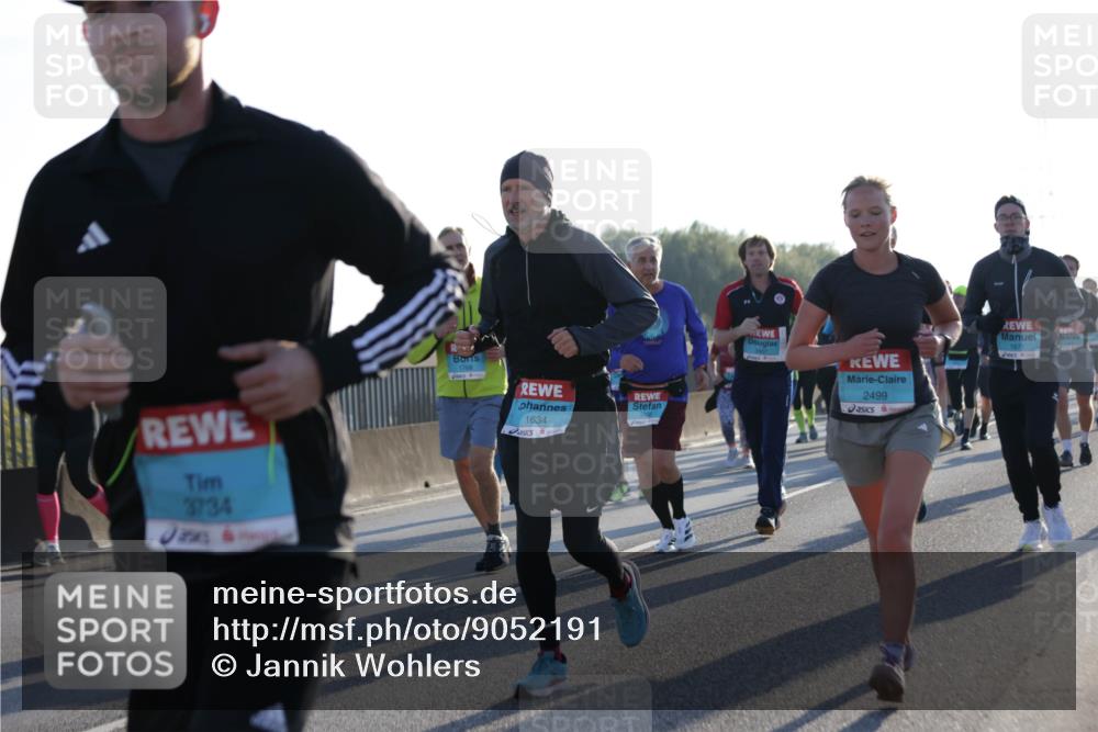 03.10.2025 - Köhlbrandbrückenlauf Jannik Wohlers http://msf.ph/oto/9052191 03.10.2025 09:19:20 Position 3 3734, 1768, 1634, 2499, 1871 meine-sportfotos.de