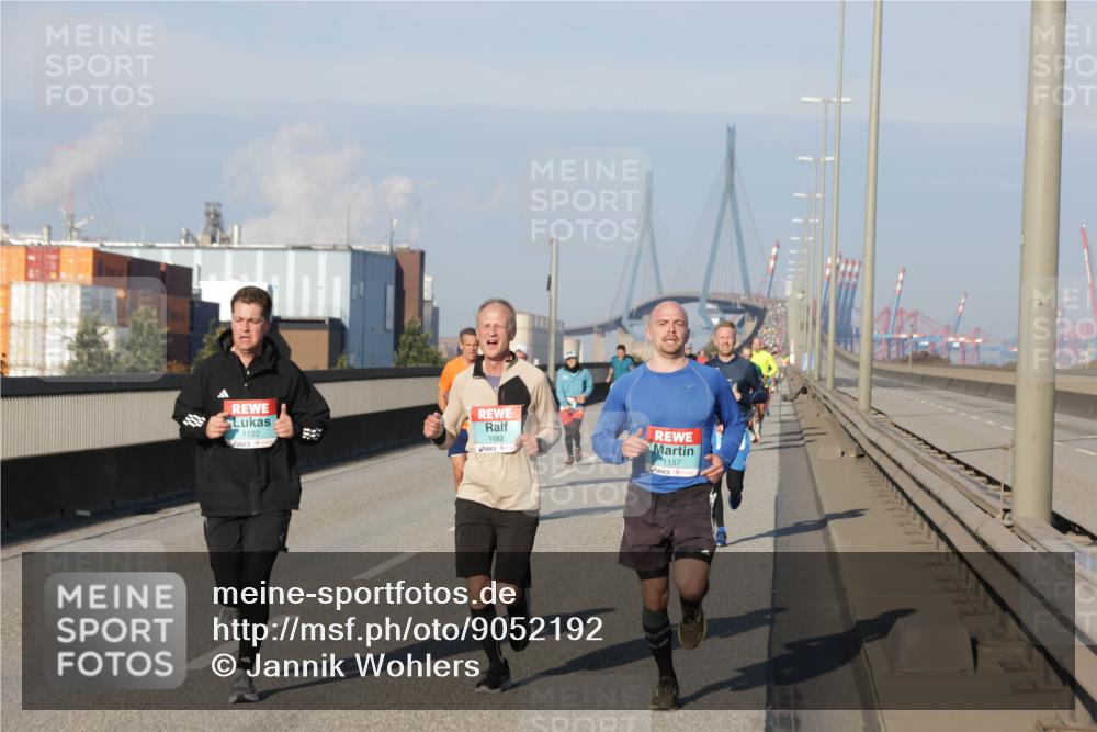 03.10.2025 - Köhlbrandbrückenlauf Jannik Wohlers http://msf.ph/oto/9052192 03.10.2025 09:46:42 Position 3 1122, 1082, 1157 meine-sportfotos.de