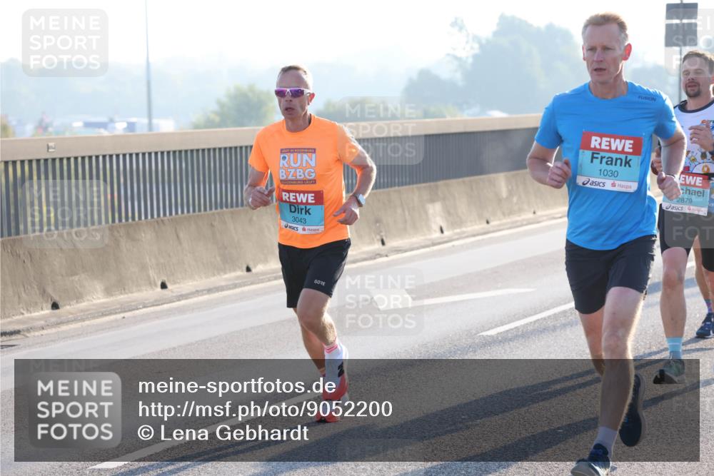 03.10.2025 - Köhlbrandbrückenlauf Lena Gebhardt http://msf.ph/oto/9052200 03.10.2025 09:15:08 Position 1 3043, 1030, 2879 meine-sportfotos.de