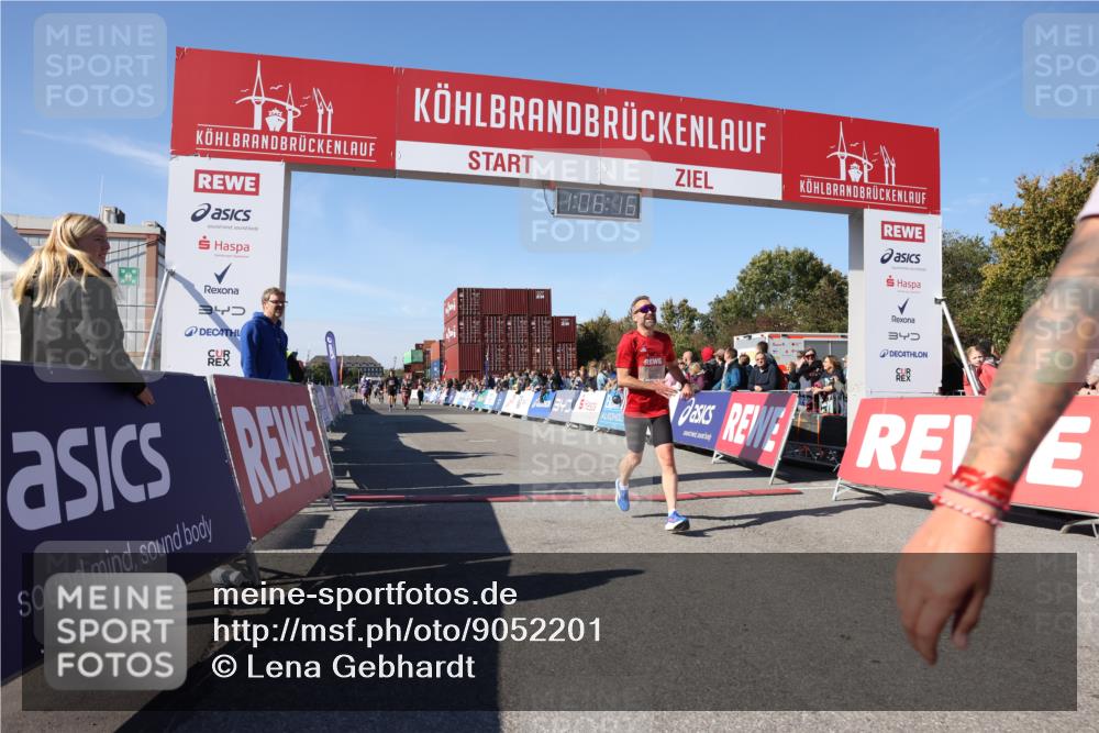 03.10.2025 - Köhlbrandbrückenlauf Lena Gebhardt http://msf.ph/oto/9052201 03.10.2025 13:06:16 Ziel 4504, 4635, 4738, 6222, 6224, 6323, 6356, 6850 meine-sportfotos.de