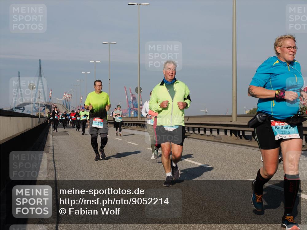 03.10.2025 - Köhlbrandbrückenlauf Fabian Wolf http://msf.ph/oto/9052214 03.10.2025 10:02:01 Position 3 1995, 2243 meine-sportfotos.de