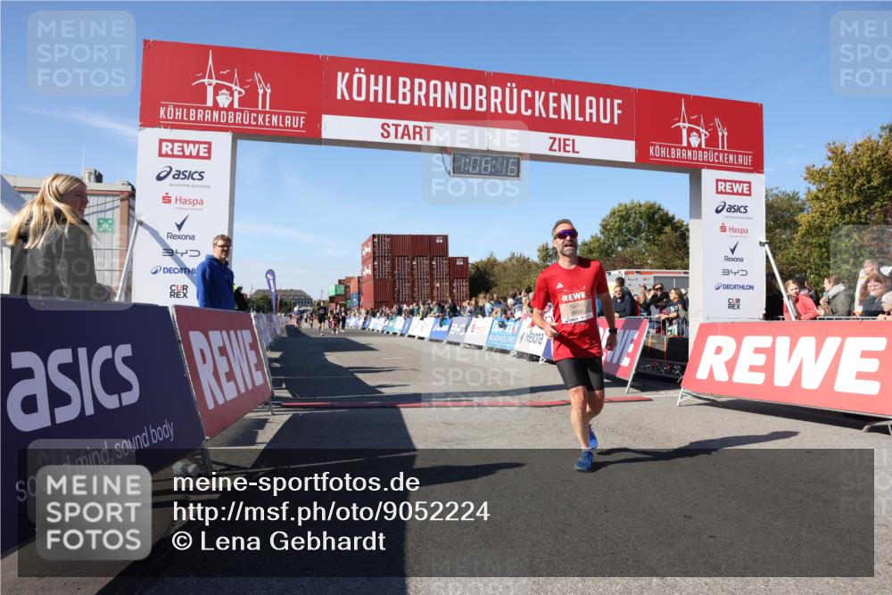03.10.2025 - Köhlbrandbrückenlauf Lena Gebhardt http://msf.ph/oto/9052224 03.10.2025 13:06:17 Ziel 4504, 4635, 4738, 5641, 6222, 6224, 6323, 6356, 6850 meine-sportfotos.de