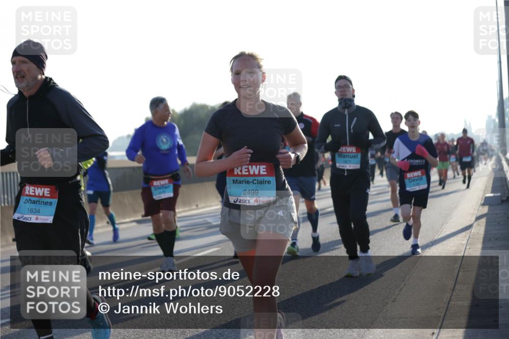 03.10.2025 - Köhlbrandbrückenlauf Jannik Wohlers http://msf.ph/oto/9052228 03.10.2025 09:19:21 Position 3 1634, 2499, 1871, 6 meine-sportfotos.de