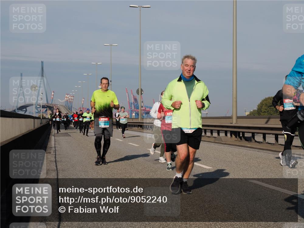 03.10.2025 - Köhlbrandbrückenlauf Fabian Wolf http://msf.ph/oto/9052240 03.10.2025 10:02:01 Position 3 2854 meine-sportfotos.de