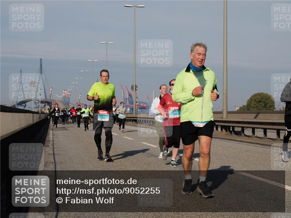 03.10.2025 - Köhlbrandbrückenlauf Fabian Wolf http://msf.ph/oto/9052255 03.10.2025 10:02:02 Position 3 1995, 3839 meine-sportfotos.de