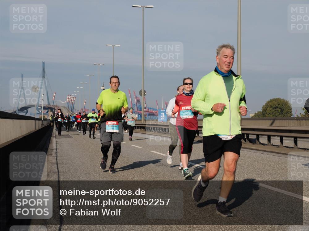 03.10.2025 - Köhlbrandbrückenlauf Fabian Wolf http://msf.ph/oto/9052257 03.10.2025 10:02:02 Position 3 3 meine-sportfotos.de