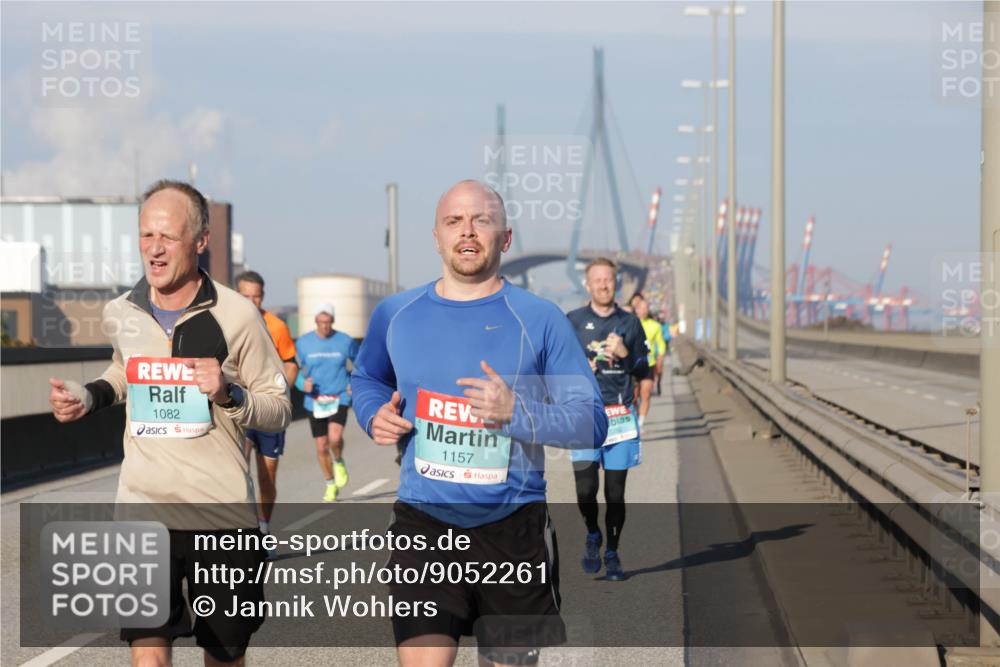 03.10.2025 - Köhlbrandbrückenlauf Jannik Wohlers http://msf.ph/oto/9052261 03.10.2025 09:46:43 Position 3 1082, 1157 meine-sportfotos.de