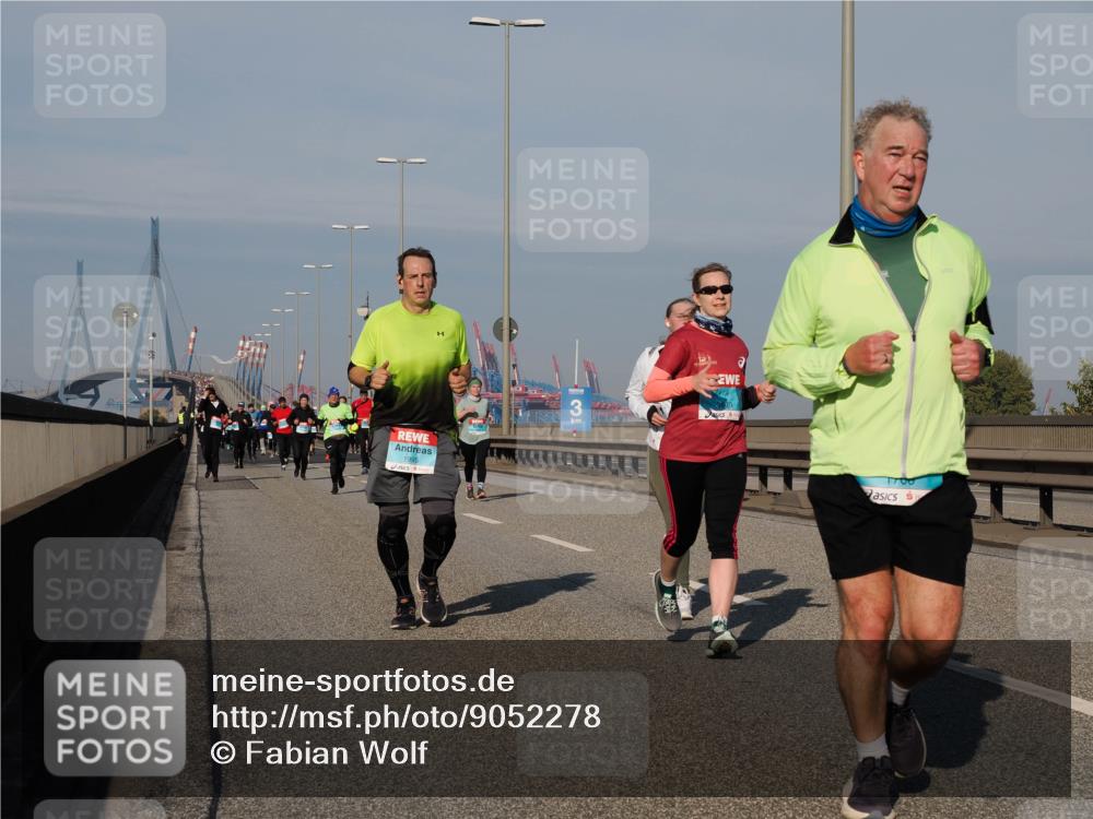 03.10.2025 - Köhlbrandbrückenlauf Fabian Wolf http://msf.ph/oto/9052278 03.10.2025 10:02:02 Position 3 1995, 1700 meine-sportfotos.de