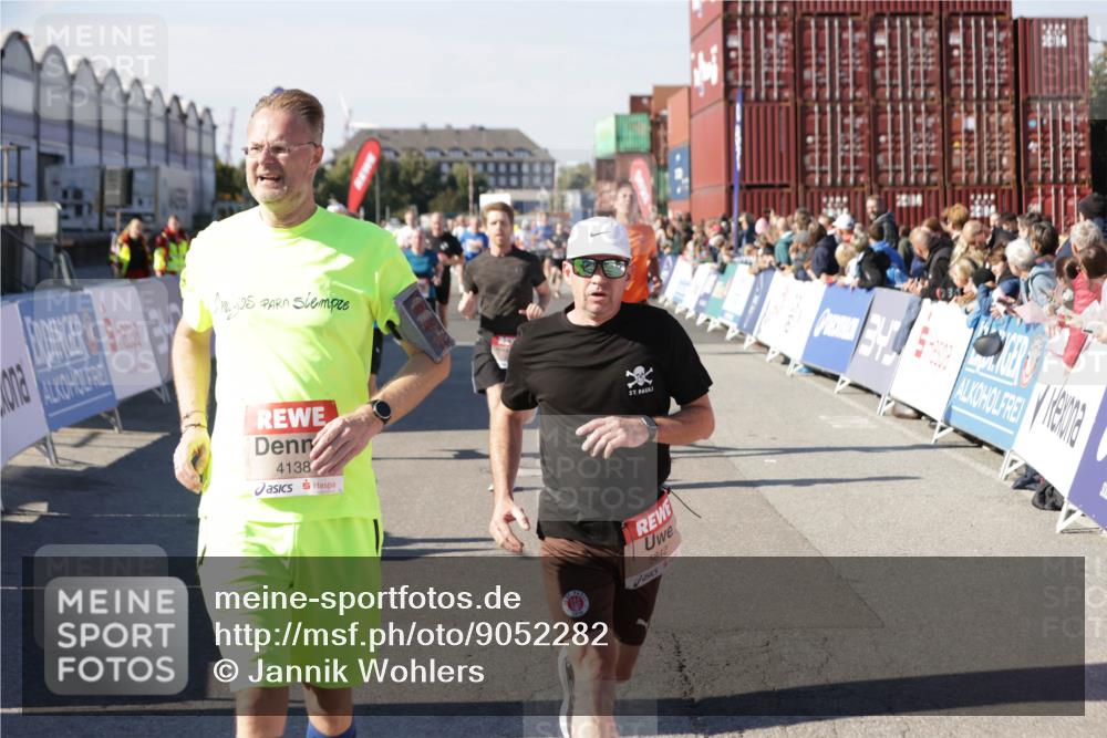03.10.2025 - Köhlbrandbrückenlauf Jannik Wohlers http://msf.ph/oto/9052282 03.10.2025 13:08:58 Ziel 4057, 4138, 4197, 4340, 4346, 4381, 4403, 4505, 4544, 5705, 5842, 6034, 6233, 6372 meine-sportfotos.de