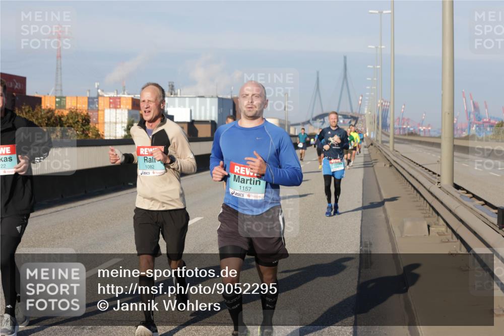 03.10.2025 - Köhlbrandbrückenlauf Jannik Wohlers http://msf.ph/oto/9052295 03.10.2025 09:46:44 Position 3 22, 1082, 1157 meine-sportfotos.de