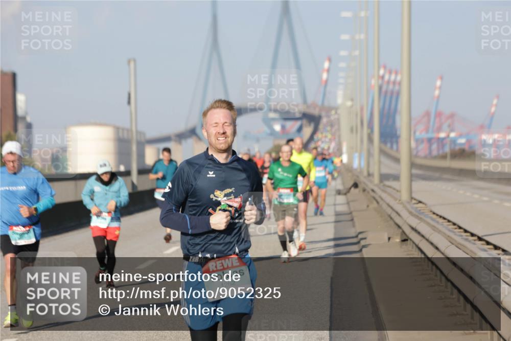 03.10.2025 - Köhlbrandbrückenlauf Jannik Wohlers http://msf.ph/oto/9052325 03.10.2025 09:46:45 Position 3 1, 1262 meine-sportfotos.de