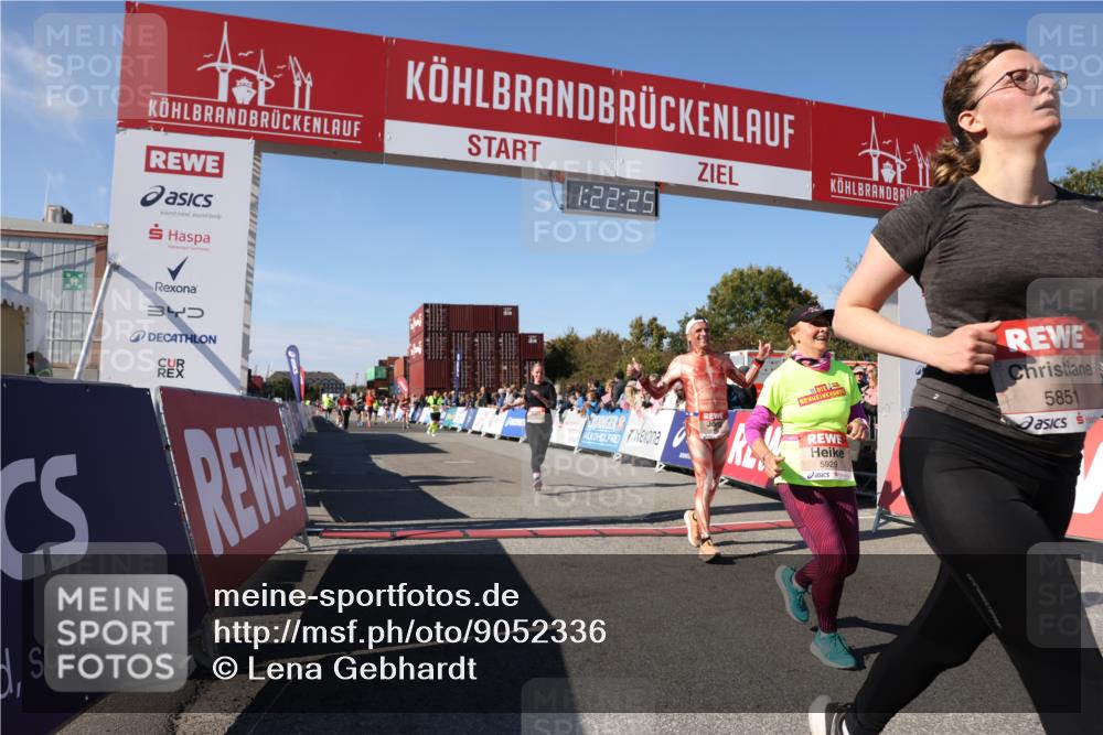 03.10.2025 - Köhlbrandbrückenlauf Lena Gebhardt http://msf.ph/oto/9052336 03.10.2025 13:22:26 Ziel 4239, 5072, 5214, 5235, 5272, 5400, 5401, 5720, 5839, 5851, 5929, 6188 meine-sportfotos.de