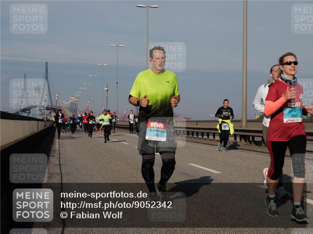 03.10.2025 - Köhlbrandbrückenlauf Fabian Wolf http://msf.ph/oto/9052342 03.10.2025 10:02:04 Position 3 1995, 3839 meine-sportfotos.de