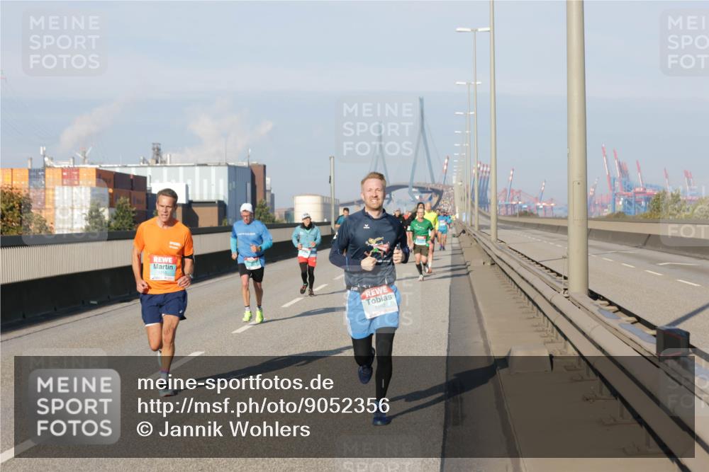 03.10.2025 - Köhlbrandbrückenlauf Jannik Wohlers http://msf.ph/oto/9052356 03.10.2025 09:46:45 Position 3 1315, 1262 meine-sportfotos.de