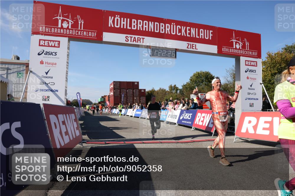 03.10.2025 - Köhlbrandbrückenlauf Lena Gebhardt http://msf.ph/oto/9052358 03.10.2025 13:22:26 Ziel 4239, 5072, 5214, 5235, 5272, 5400, 5401, 5720, 5839, 5851, 5929, 6188 meine-sportfotos.de