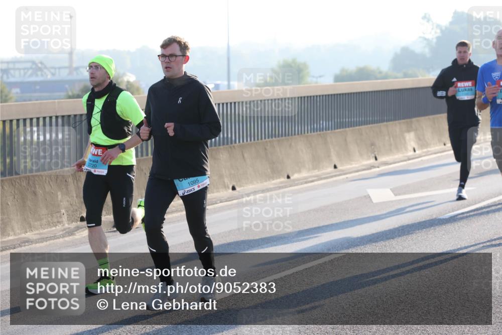 03.10.2025 - Köhlbrandbrückenlauf Lena Gebhardt http://msf.ph/oto/9052383 03.10.2025 09:15:15 Position 1 3720, 1095 meine-sportfotos.de