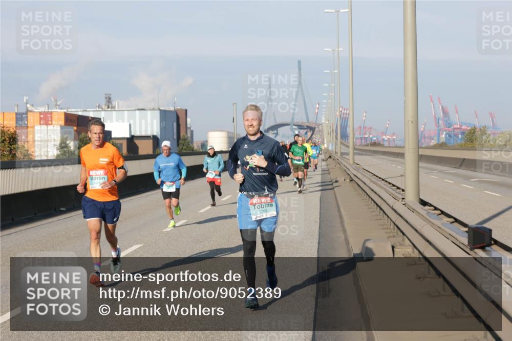 03.10.2025 - Köhlbrandbrückenlauf Jannik Wohlers http://msf.ph/oto/9052389 03.10.2025 09:46:46 Position 3 1315, 29, 1262 meine-sportfotos.de