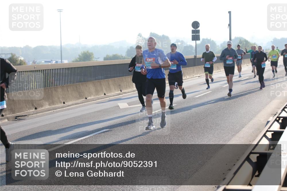 03.10.2025 - Köhlbrandbrückenlauf Lena Gebhardt http://msf.ph/oto/9052391 03.10.2025 09:15:15 Position 1  meine-sportfotos.de