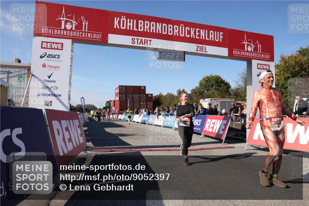 03.10.2025 - Köhlbrandbrückenlauf Lena Gebhardt http://msf.ph/oto/9052397 03.10.2025 13:22:27 Ziel 4239, 5072, 5214, 5272, 5400, 5401, 5720, 5839, 5851, 5929, 6188, 6733 meine-sportfotos.de