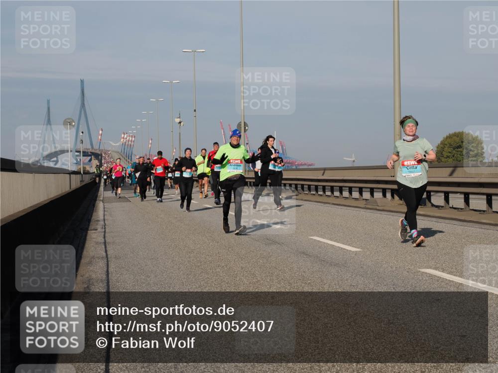 03.10.2025 - Köhlbrandbrückenlauf Fabian Wolf http://msf.ph/oto/9052407 03.10.2025 10:02:09 Position 3 2674 meine-sportfotos.de